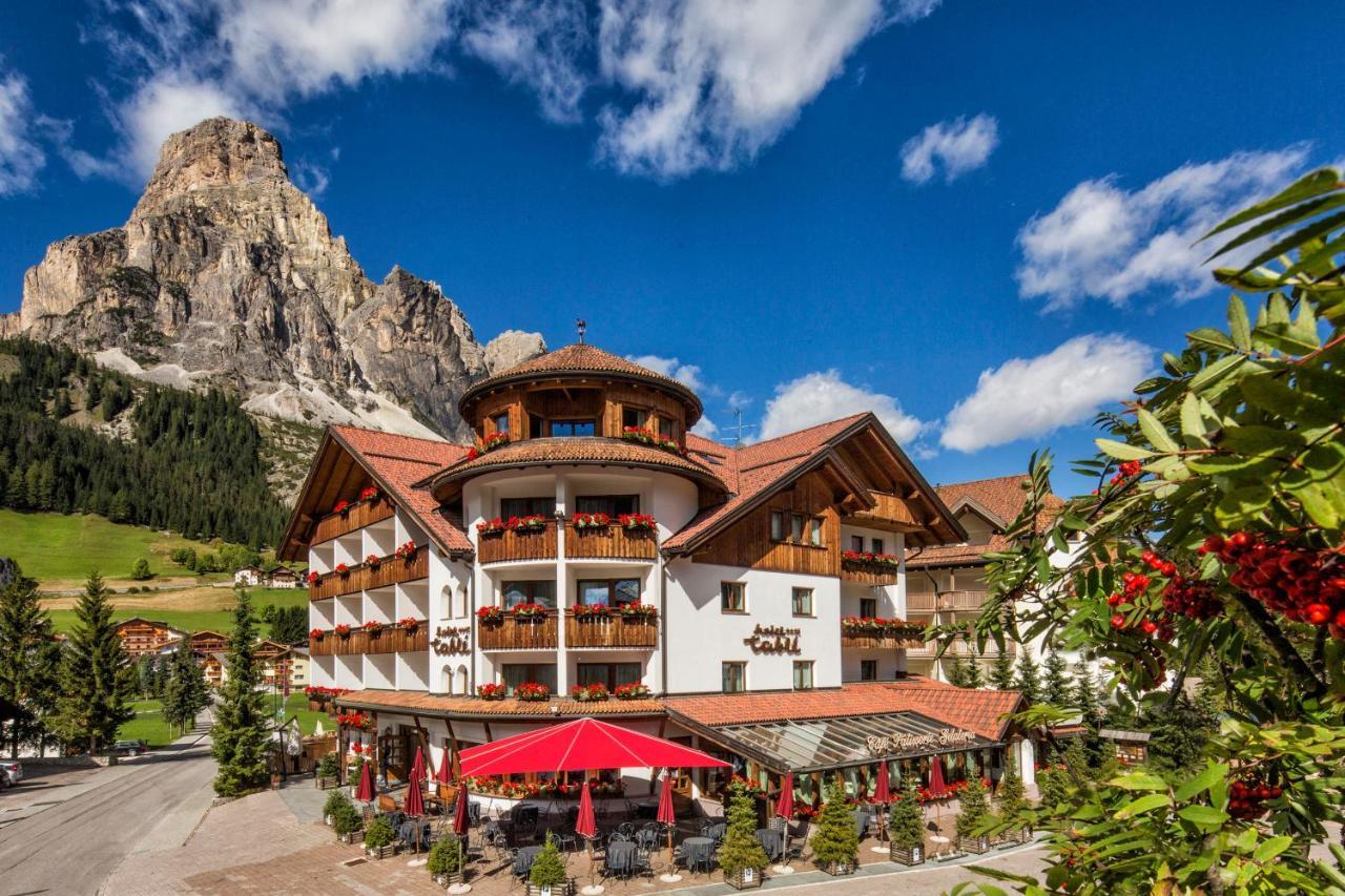 Hotel Table Corvara In Badia Exterior photo